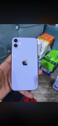 ايفون11للبيع تليفون احله من الجديد بطاريه90وما مبدل شي بي للتصال 07711...