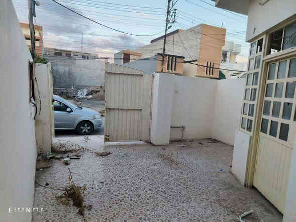 للبيع في حي الانتصار - المفتي الجديدة (100 متر)
فرصة رائعة لامتلاك منزل في حي الانتصار، منطقة المفتي الجديدة!
منزل بمساحة 100 متر  
تفاصيل المنزل:
 * غرفتان نوم
 * غرفة استقبال
 * هول واسع
 * مطبخ
 * صحيات معزولة
السعر المطلوب 48 مليون                                        السجل مفقود فقط  شغلة بسيطة اتصل وتدلل
لا تفوت الفرصة! للتفاصيل والمعاينة، اتصل على: ***********
