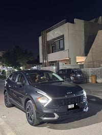 للبيع سبورتج 2023 هايبرد وارد أمريكي   السياره مكفوله من الصبغ وفقط با...