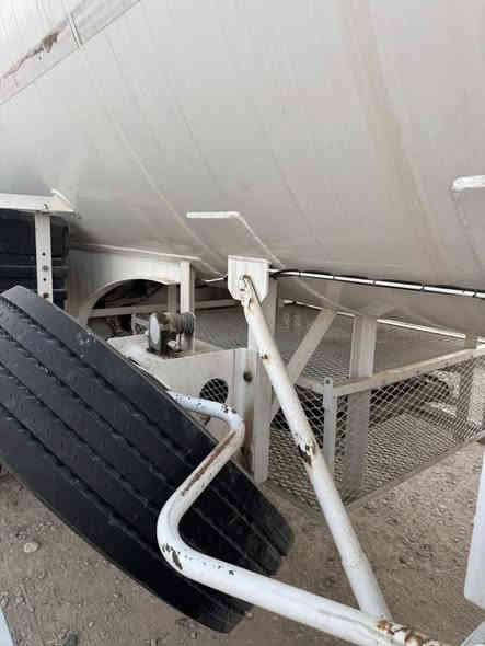 للبيع2 تنكر اوكسجين  تسجيل جديد رقم وسنويه دهوك ***********
