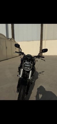عندي دراجه هوندا ياباني الدراجه جديد ماشيه 25الف موديل2019 الدراجه نضي...