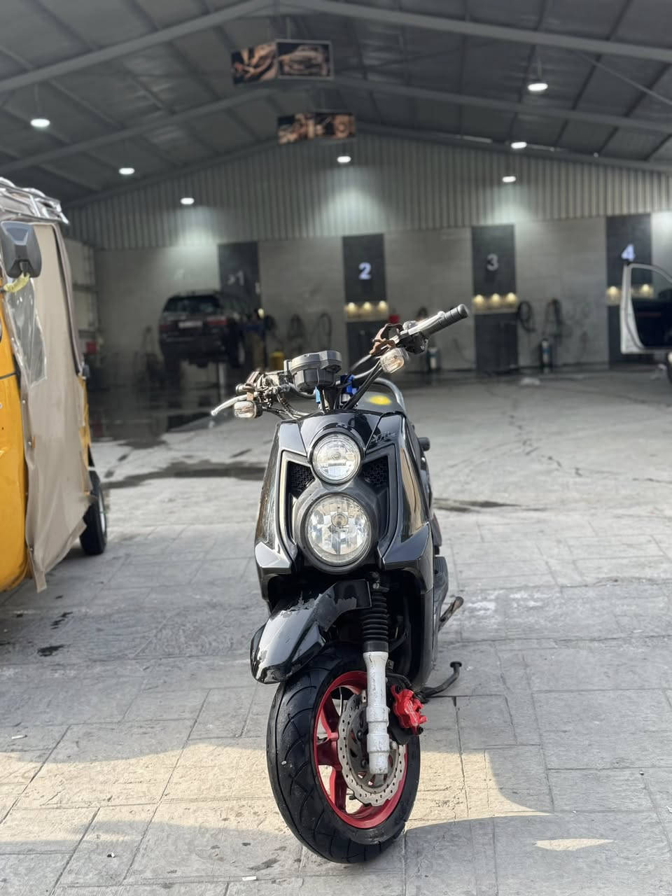 السلام عليكم
سكنس جبلي مكفوله من كل شي صارلي شهر منزله رمبه 

السعر مليون وميه وبيها مجال ***********. العنوان الوشاش
