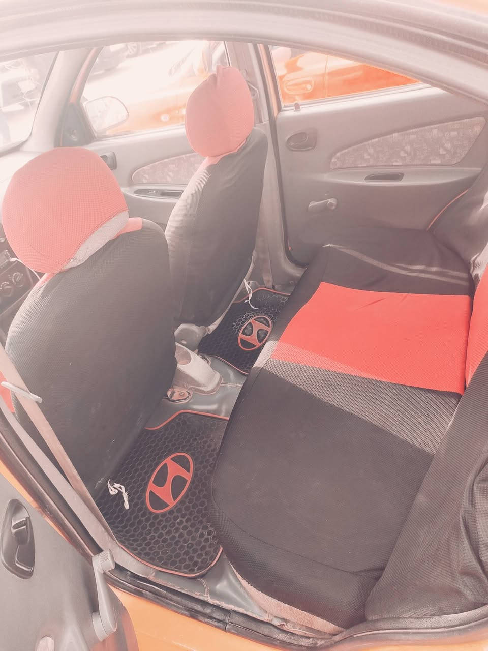 سلام عليكم طيبة 15 للبيع رقمها  واسط باأسمي تحويل ثاني يوم لاصبغ ولاتبديل كير مكفول مكينة بيها بخار بيها خياسات يرادلهن تلكيط عارضها 37 وبيها مجال ***********
