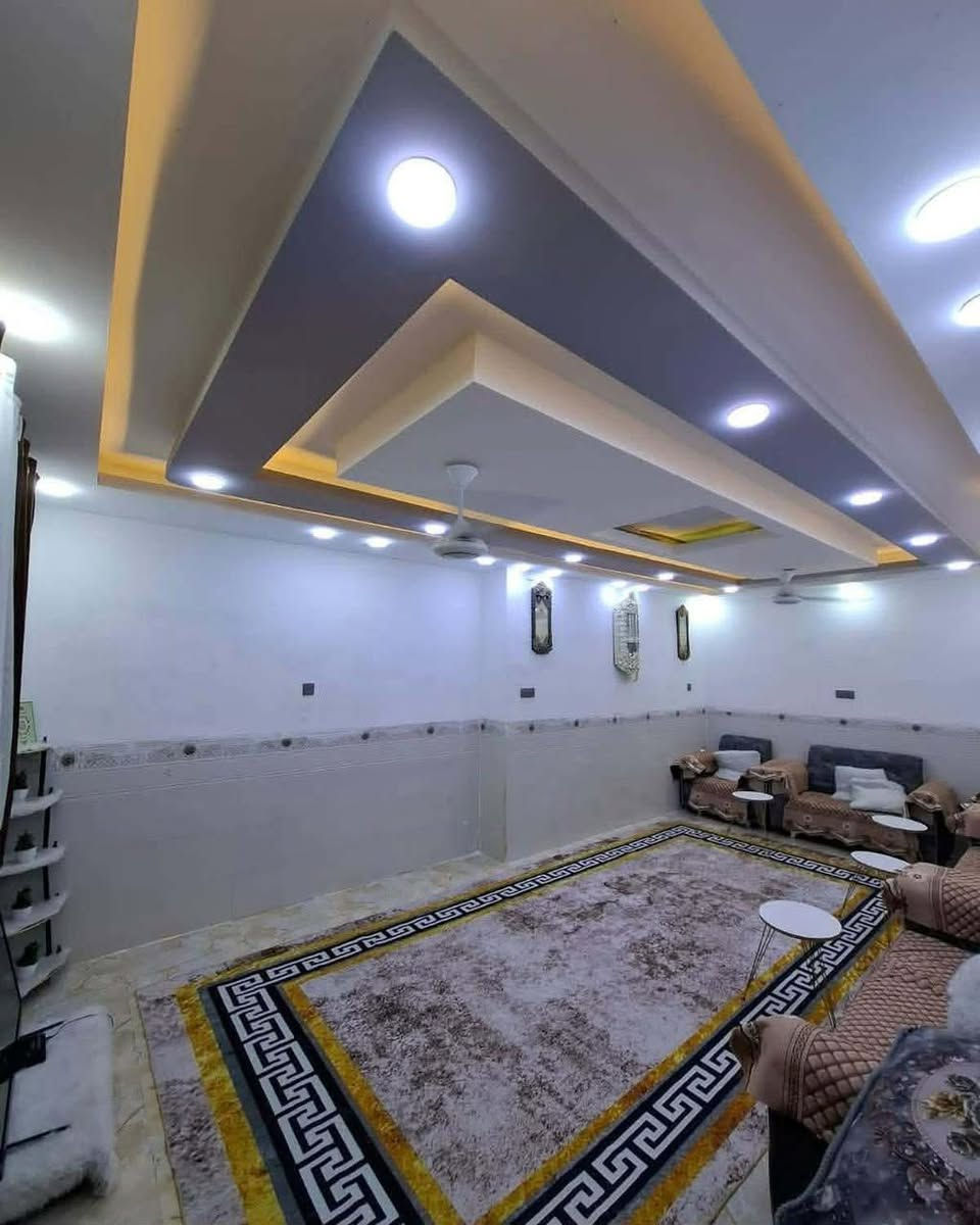📢 إعلان مميز | بيت  للبيع 📢
🏡 بيت  طابقين للبيع في منطقة السياسين 
📍 الموقع: خلف مدرسه أوروك 
📐 المساحة: 100 متر
✔️ موقع مميز وقريب من جميع الاحتياجات والخدمات
للمزيد من التفاصيل والاستفسار:
🏢 زوروا مكتب دار الكرم
📞 أو الاتصال على الرقم: ***********
