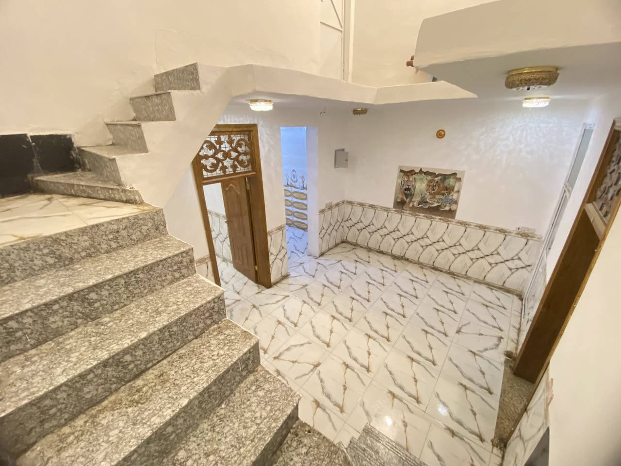 دار للبيع 
بسعر مناسب جدا 
المساحه110
يحتوي غرفه وصاله واستقبال ومطبخ وحمامات داخليه وخارجيه  وكراج سياره 
المكان طويريج حي المستقبل خلف مدرسه المستقبل   
#جميع


**إذا كنت صاحب هذا الإعلان وتريد حذفه لأي سبب، رجاءا أرسل رسالة إلى الدعم الفني**