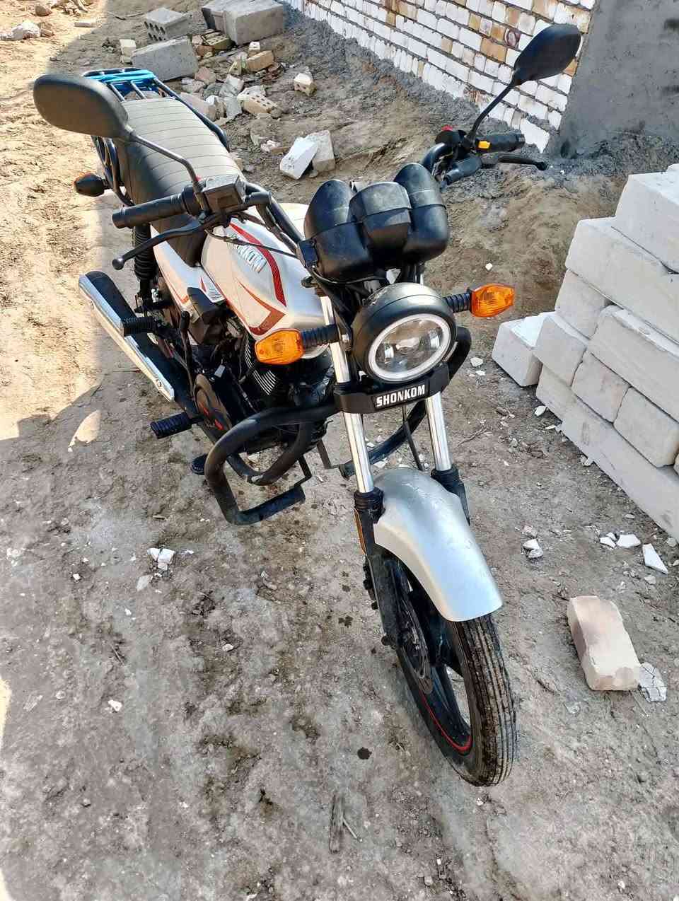 سلام عليكم دراجه شونكم للبيع اوراق استنساخ 2025 صار شهر ونص من طالعه سعر 950.وبيه مجال  مكان العلكايه حي ازهراء ***********
