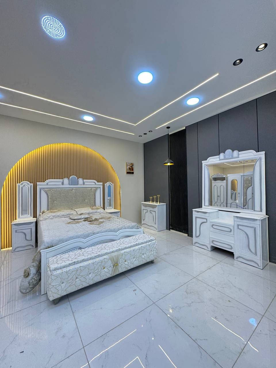 السعر // مليون فقط 😍

🔅تفاصيل الغرفة المرمري  ....

 خارج ٤ملم ام دي اف 🔺
وداخل معاكس ٣ملم 
صبغ حراري  درجة اولى 

عدد القطع  ٧ قطع 😍
🔺1 //جرباية  قياس  ١٦٠ × ٢٠٠ 
🔺//ميز جانبي ايسر قياس ٥٠
🔺2// وميز  جانبي  قياس ٥٠
🔺3// زاوية ارتفاع مترين عرض ٨٠
🔺4// وميز بلازمه  
🔺5//وميز مراية ارتفاع مترين عرض ١٢٠
🔺6// وكنتور ٦ باب  ارتفاع مترين و١٥ طول ٣ متر و١٥

القطعه الثامنة حسب الطلب شازلون
سعرها ٥٠ الف ❤️

(توصيل مجاني مركز بغداد )
التوصيل يشمل الشد مجاني 🔥
(اطراف ٥٠)
باقي المحافضات حسب البعد
شازلون سعرها ٥٠ الف
شازلون مخزن ٧٥ الف


**إذا كنت صاحب هذا الإعلان وتريد حذفه لأي سبب، رجاءا أرسل رسالة إلى الدعم الفني**