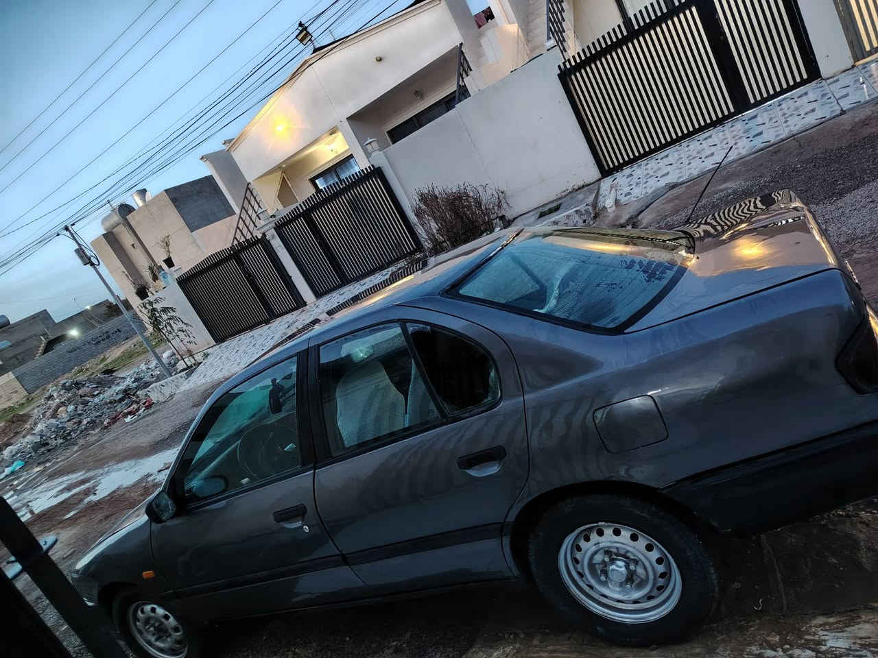 السلام عليكم سيارا نيسان بريمر للبيع او المراوس ب اوتماتيك اليسارا نضيفه حيل كير محرك شرط رقم كركوك سنويه صافطه من ٢٠٢١ عضم عاج شرط تحويل ووكاله باتري وسلف شادله جديد صبغ عام الجماليه مكاني كركوك ***********رقم هاتفي السعر ٢٦بي مجال شويه
