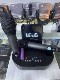 ميكروفون لاسلكي • UHF • قاعدة شحن