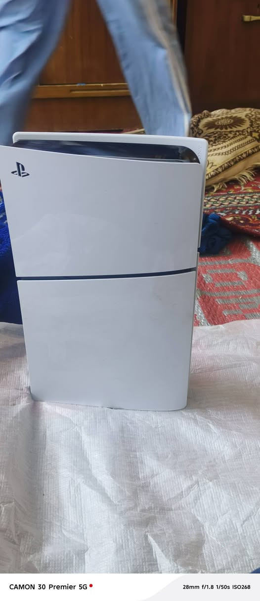 السلام عليكم بلي 5 سلم استعمال شهرين نضافه ١٠٠ بس كارتونه شوي كارتون مالته تعبان سعر 750 بيه مجال بسيط مكان بغداد توصيل مجاني بس بغداد رقم الهاتف ***********
