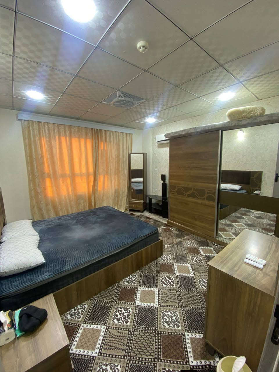 شاهان ستي
شقه للبيع في شاهان ستي 
مساحه 128 م 
غرفتين نوم وصاله ومطبخ وصحيات 
موثث كامل 

السعر:- 4 دفاتر و80 وبيها مجال 

للاستفسار الاتصال على الرقم التالي 
***********
***********
***********
