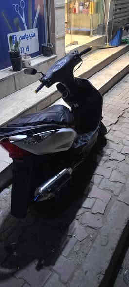 دراجه ثعلب خير من الله جديده مكينه ابلد برغي ما مفتوح بيه المكينه الكفرات امبدلات ول دراجه خير من الله معدل مشي شلعه خير من الله الدراجه وبيه صلنصه رياضي بور عدل ول دراجه كله كل نقص ما بيه كل نقص ما بيه تنكر سلف وتطلع مكاني بغداد الحريه تواصل بس عل  رقم *********** تواصل عل رقم وتساب هم موجود
