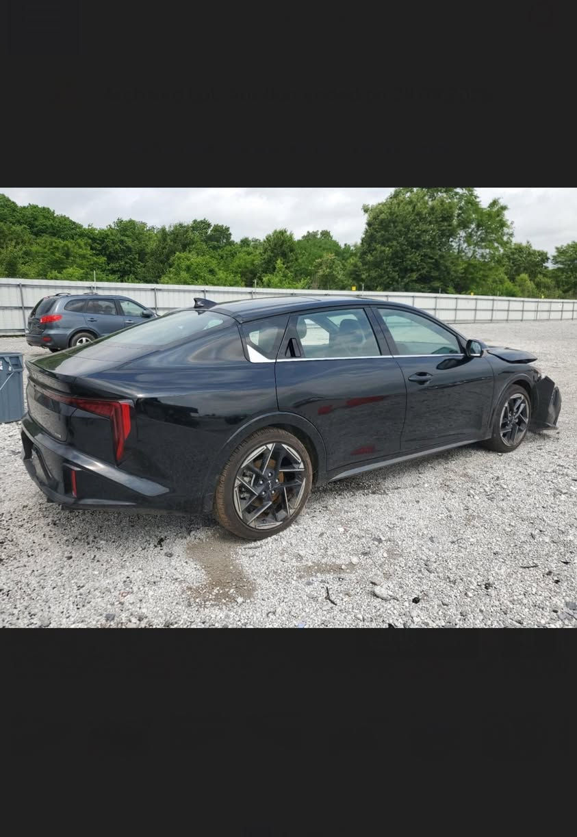 Kia k4 2025
جيتي لاين فول مواصفات
كشنات جلد تدفئه وتبريد+ستيرن
بنوراما 
رادارات خلفيه جانبيه توقف ذاتي 
كامره متحركه 
صندوق ذكي يفتح عندا الاقتراب 
مرايه جانبيه قلابه 
شاشه الاكترونا متصله 
لايت امامي خلفي لد مع 3عدسات 
بصمه ابواب دخول ذكي
ويل كروم حجم 19
شكو مواصفات بk4 موجوده بسياره  
محرك 2000دوش تنفس طبيعي  
ماشيه :٩ الف زيرو
حادثها جملغ و بوند  صبغ و شوية من تكمة   ارباك بس استيرن طاك راجع سستم 
سعر السياره :165 ورقة و بيها مجال للشراي 
واتساب ***********
