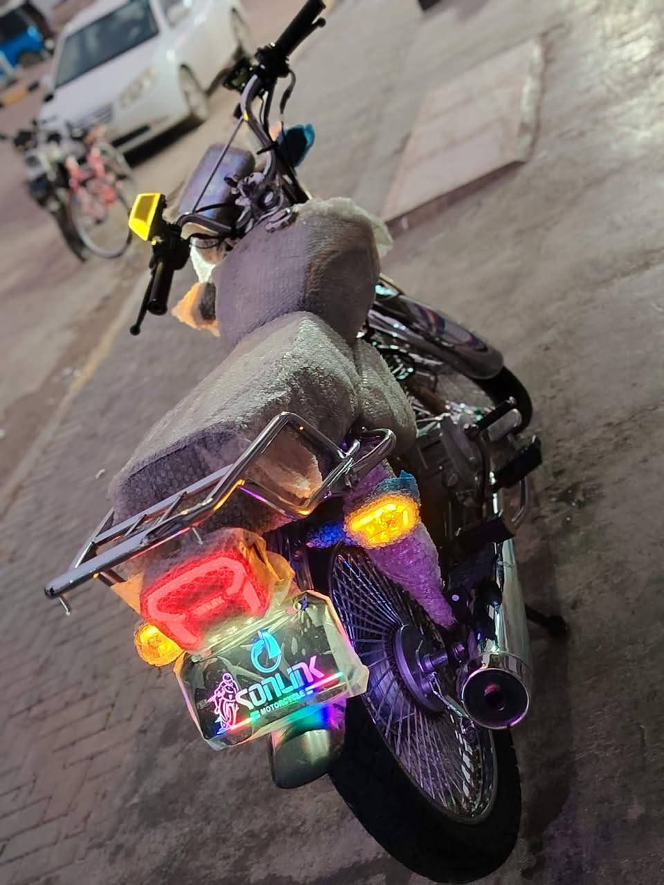 من رخصت الادمن

سلام عليكم دراجة للبيع تايگر موديل 25 اللون زيتوني طافي
 الدراجة جديدة وما ماشيه هواي مكفوله من كلشي سبع اوراق مابيها أي نقص 
ملاحضه ماصدت الدراجة طاگة من صفحة البرغي السبب ضبيت البرغي زايد وطكت بس ممبينه وما ماثرة والباقي مكفول السعر 790 وبيها مجال حگ الجيه
للاستفسار الاتصال على هذا الرقم *********** 

رجائاً المو شراي ليتعبني
