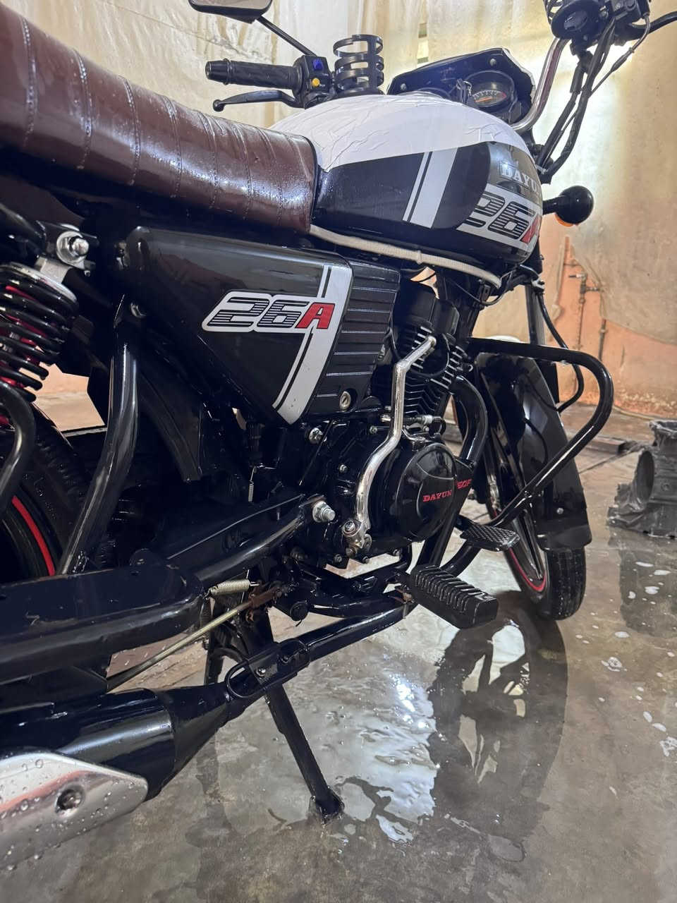 التفاصليل كاملة مكتوبة اقراهة يلا تخابرني
دايوان 2023 مرقمة لوحة وسنوية ديالى تحويل ثاني يوم الدراجة كفاله عامة من كلشي السعر ١٩٥٠  مكاني ديالى بعقوبة شارع جرف الملح شراي اتصل ممتواجد خاص ***********
