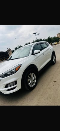 توسان 2021 امريكي للبيع صوره الحادث مرفقه بلمنشور مكينه وكير مكفولات م...