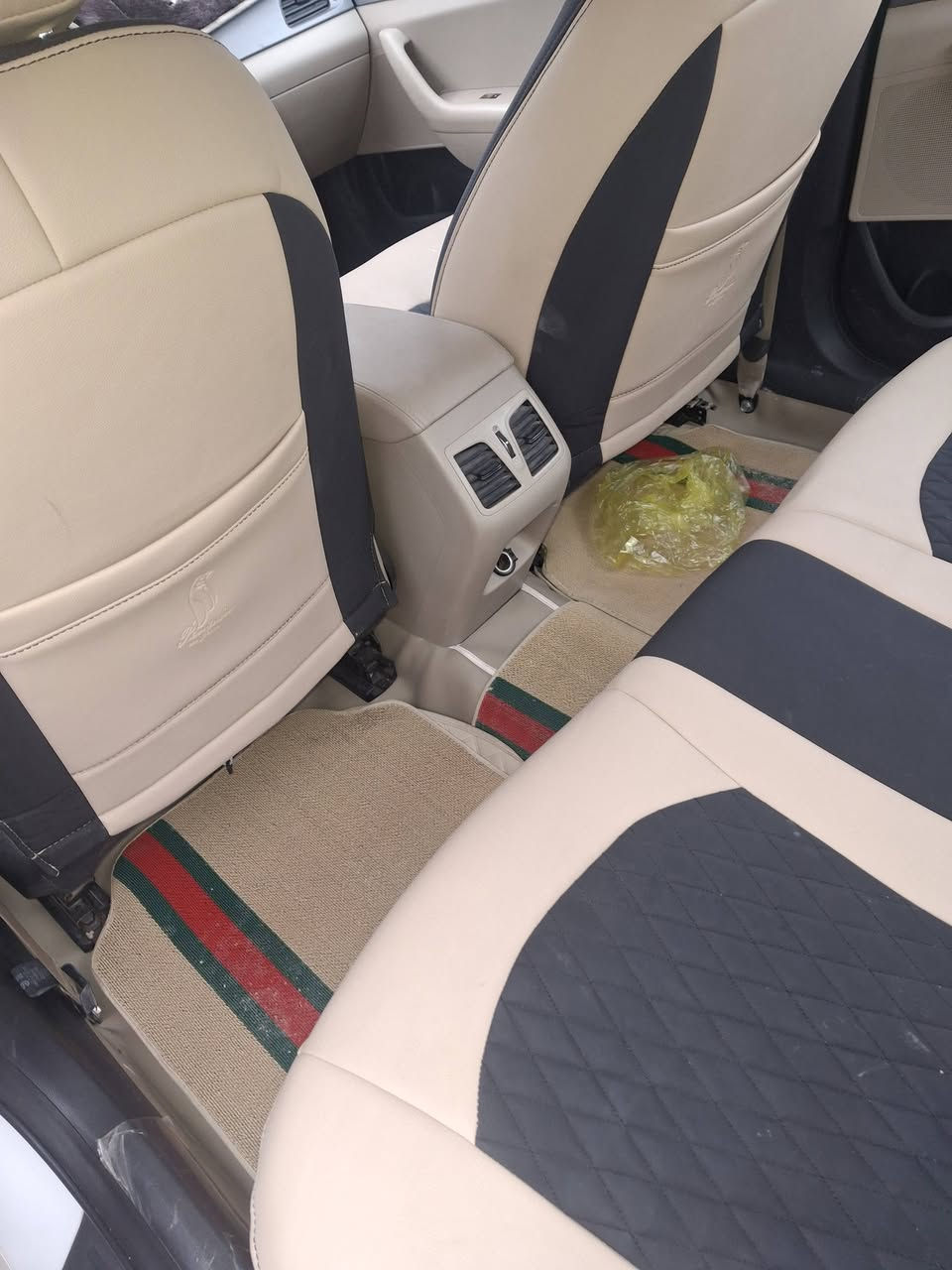 سوناتا موديل ١٨ خليجي جديده بأسمي محرك ٢٤٠٠ سعرها ١٦٥ بيها مجال سونار بالمنشور مكان شامية اتصل على الرقم  ***********
