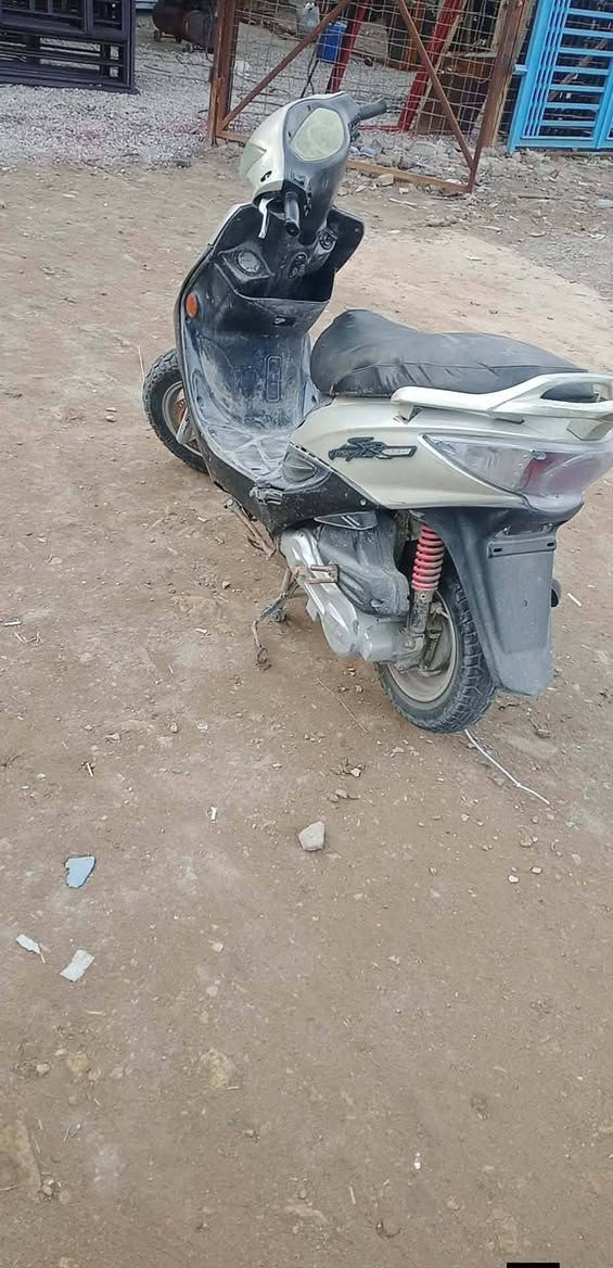 دراجات للبيع كلمن وسعره راسني وبيك خير وتدلل تفاصيل اسفل 👇👇🏻
1//دراجه سكنس للبيع دراجه شغاله كهربائيات كلا مفتوحه مكان نصر 

2//دراجه ماكس ثعلب ما مفتوحه للبيع رمبه مكفوله بس الشاره الجانبيه مكسوره مثل ما موضح بال صور 

3//سكنس فحل رمبه ما مفتوحه شغاله تشتغل فقط هندر ما تشتغل سلف 

4//دراجه جي فور للبيع مفتوحه شغاله كهربائيات كلا
صورهن كلهن خاص


**إذا كنت صاحب هذا الإعلان وتريد حذفه لأي سبب، رجاءا أرسل رسالة إلى الدعم الفني**