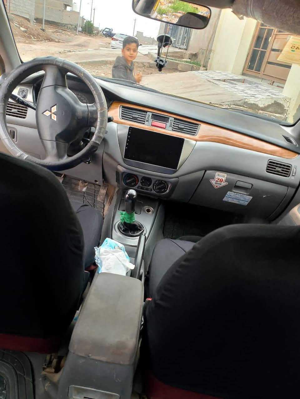 السلام عليكم سياره لانسر موديل 10 مكينه وكير مكفولات سياره نضيفه ومامشتغله خط ققط للبيت ضررها جامرلغ وبنيد  . خطها كنعان بعقوبه السعر 65 وبيه مجال
#استفسار👈 ***********
 #المكان_ديالى_ناحيه_كنعان
