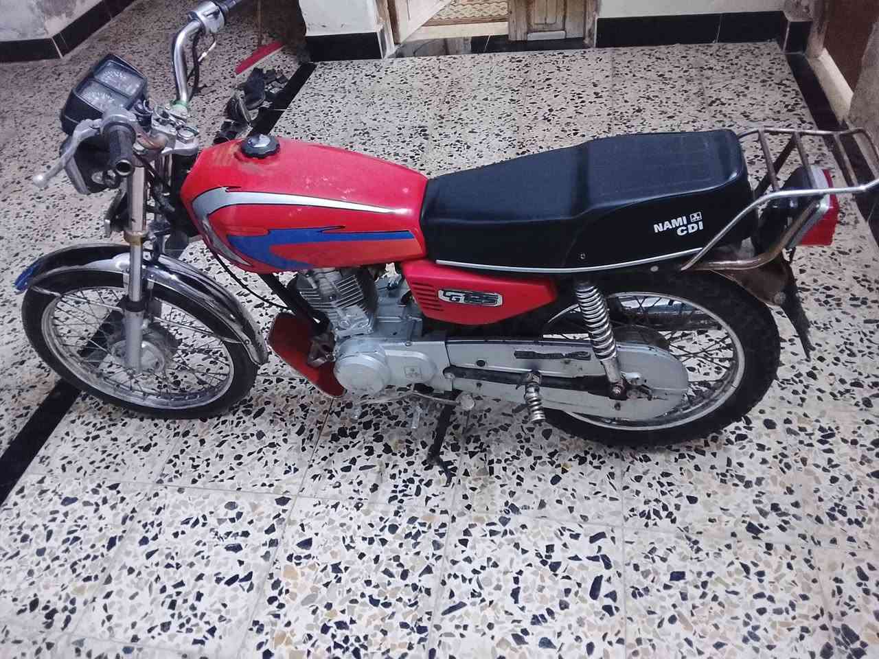 سلام عليكم دراجه نامه اصلي شاصي كصبه رفيعه مكينه نامه اصلي بيه خيط دخان  كهربايات كله شغاله  مكاني ابو رمانه سعر 475وبيه مجال ***********
