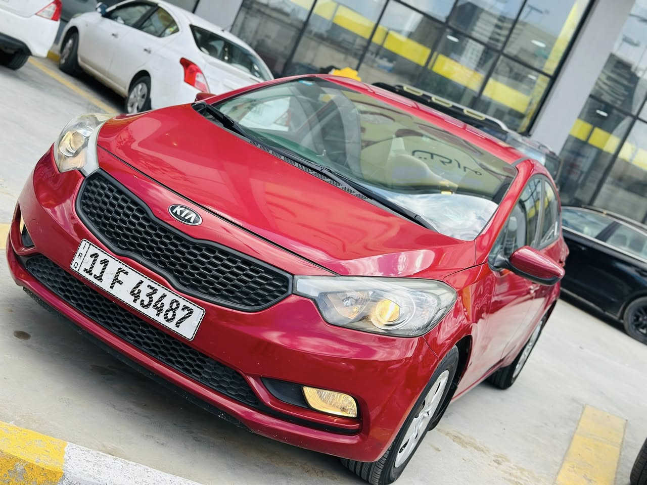 السلام عليكم
سيراتو ٢٠١٦ خليجي 
محرك ١٦٠٠ دوش المرغوب 
كير AT المرغوب
شاشة ابل كار بلي 
كامرة خلفية 
حساس خلفي
عداد المسافة ٥٤ الف كيلو متر 
السيارة هزه وسنوية ورقم جدد ( مالك واحد) 
السيارة بدون قطرة صبغ
بيهة مكانين بارد صغار موضح بلسونار 
مكان السيارة البياع 
السعر ١٢٧ ورقه 
بيهة مجال بسيط 
***********
