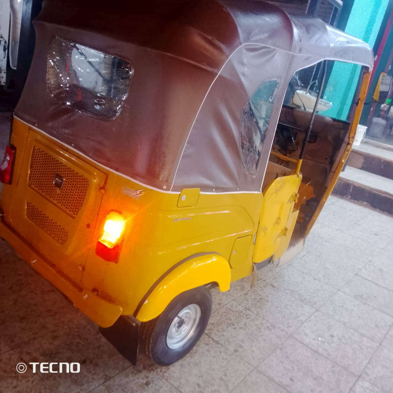 أسلام عليكم تكتك 21رقم وسنوية تكتك خير من لله أمنيدك الشارع ما ذب عليهة ربع معروضة 6500وبيهة مجال حگ لجية مكانهة بغداد فلكت حي لنصر
رقم ***********
