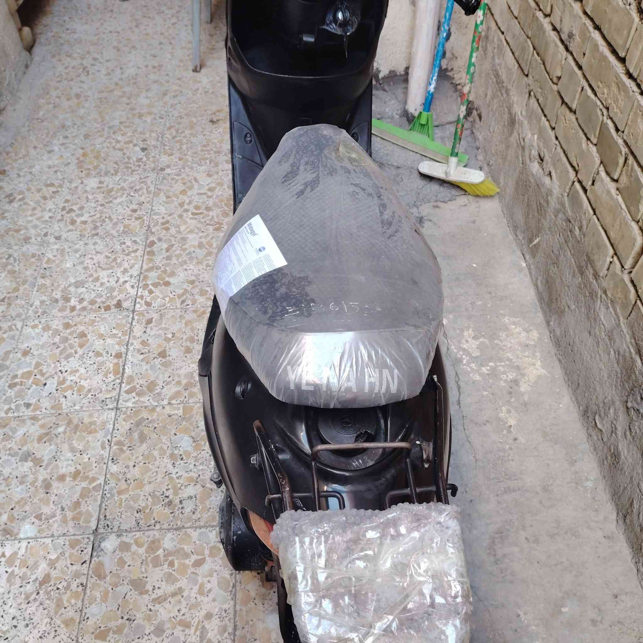 السلام عليكم
دراجه ياماها بيجي 9زروف للبيع 
دراجه مكينتها ناعمه 
مابيها صوت لا بالاكسل ولا بالروله 
دراجه كلها بلادية تشتغل من اول هندر 
اذا تريد تفاصيل تعال خاص او واتساب او اتصال 

سعر 250 ألف وبيها مجال للشراي 

***********
