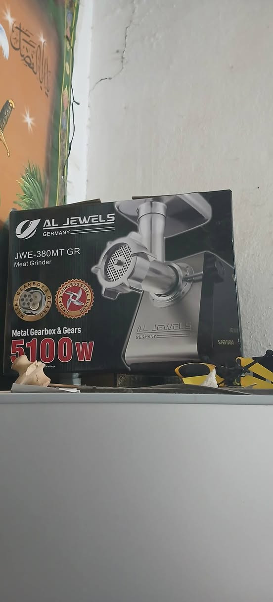 السلام عليكم رمضان كريم
غراض للبيع كنتور تزكام وعارضه ال جي اصلي سمارت تكنك وستلايت منها وبيها وجربايه نفرين حديد وثلاجه ومثرامه صناعيه اصليه ومولد بانزين نضيفه
للاستفسار ‎0789 269 1110
