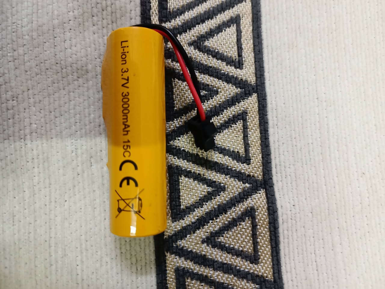 16 قطعه بطاريات و شاحن بطاريات قيم بل يرضي الله شلع واخذهن


**إذا كنت صاحب هذا الإعلان وتريد حذفه لأي سبب، رجاءا أرسل رسالة إلى الدعم الفني**