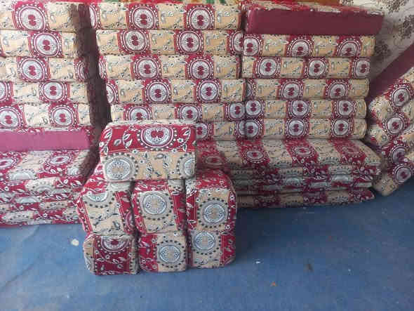 ميز نظد تسكام شي راقي ٣ متر 
جلسه عربيه جدد عدد ٢ 
يوجد توصيل 
شعدكم اثاث تخم كاونتر كنتور غرف نوم اشتري 
***********
