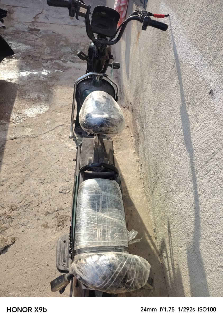 دراجه شحن للبيع السعر 150
بس باترياتها تعبانه كلشي ما بيهه المكان البصره شعيبه حي السكك
رقم الهاتف ***********
