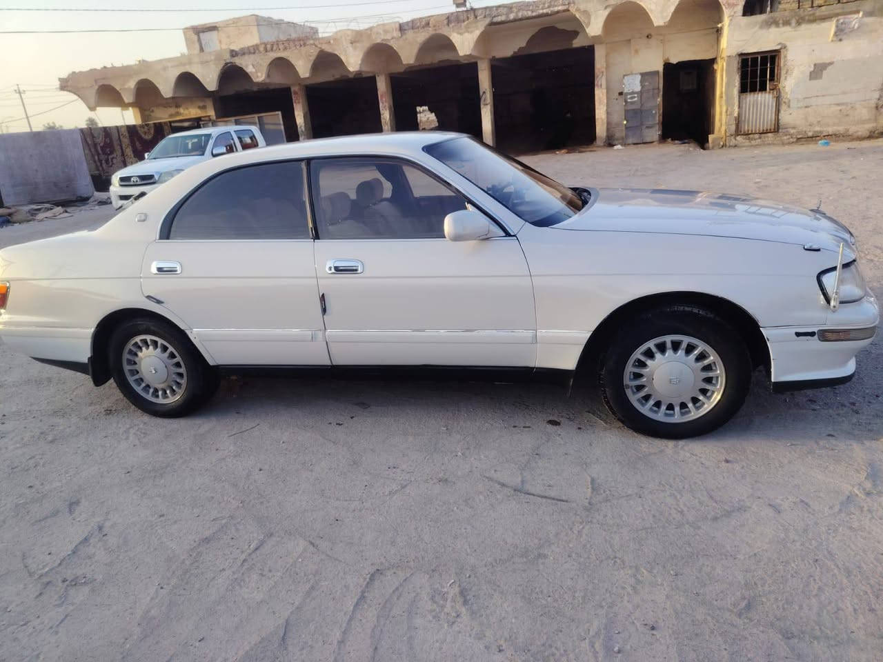 السلام عليكم
بطة موديل 93 رقم بغداد انكليزي تحويل مباشر
مكينة بلاد ٢٥٠٠ جديدة نظيفة جدا
السيارة كفالة من الحادث والكص ونقل الجثة 
جاهزة للاخير ادامة كاملة كهربائيات وتبريد كل نقص نابيه
بيع مستعجل جوة السوك 52 وبيه مجال للشراي 
مكانهة محافظة المثنى قضاء الرميثة 
للاستفسار الاتصال على الرقم ***********
