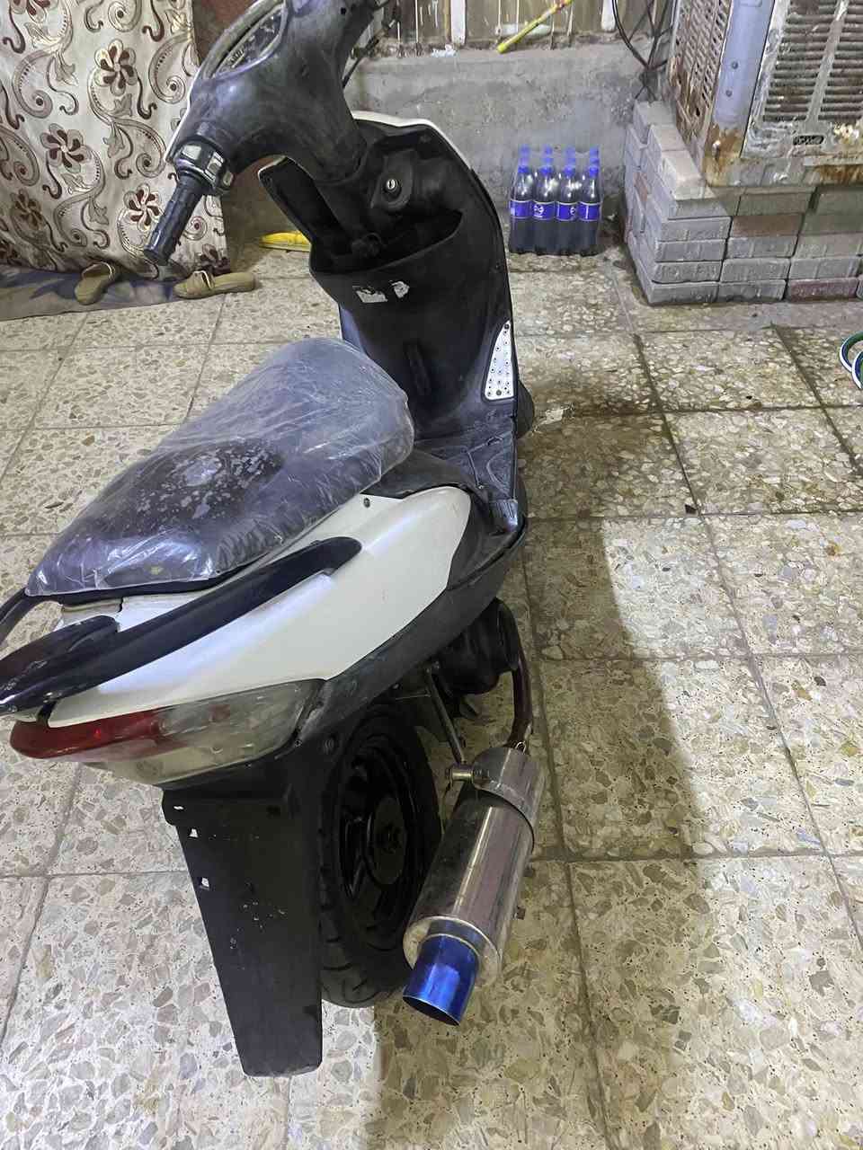 السلام عليكم
دراجه ماكس عدله 
مكينه كفرات سوادات كله بلاد الله شاهد الدراجه تخبل 
الدراجه شلعه معدل ترايك للمريخ 
مكينه مامفتوحه 
الدراجه نقصها سلف 
جيب فيتر وتعال افحص 
مكان بغداد المدينه 
للاستفسار  
    ***********
مستعجل عله بيعته 
السعر خاص
