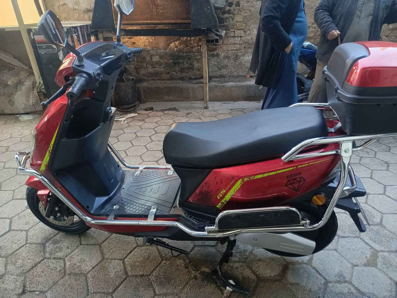 شحن للبيع السعر 500 موديل 25 بطاريات 6 رقمي ***********
