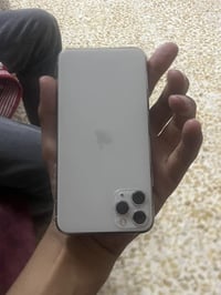 ايفون ١١ برو ماكس • ٢٥٦ • بطارية ٩٣%