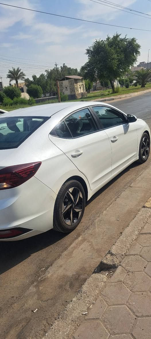 السلام عليكم النترا 2019 امريكي حادث تافه موجود ويه الصور ربع البنيد صبق  وتبديل باب خلف سائق رقم بغداد الإنكليزي وبسمي جديده جدا تراي زيرو ماشيه 85 كيرها ATM بلادي ميكنه كير كهرائيات تخم الويل والتايرات جديد كله زيرو مكفول مكاني بغداد منطقه الشعله سعرها 147 وبيها مجال الاستفسار اتصل ***********
