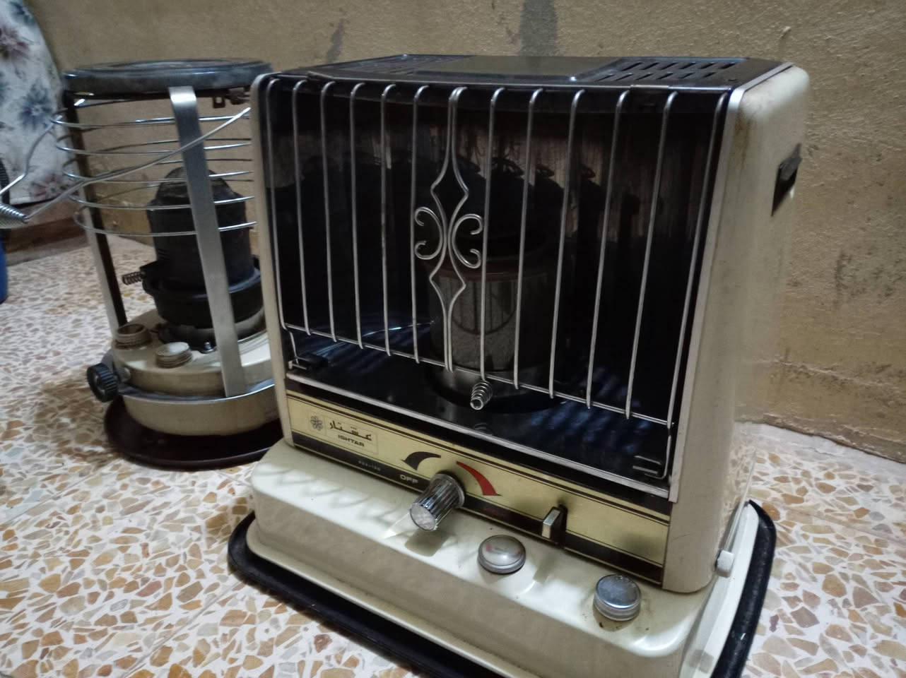 السلام عليكم.. هذوله الصوبات سعرهم ١٠٠.. الموصل ***********
