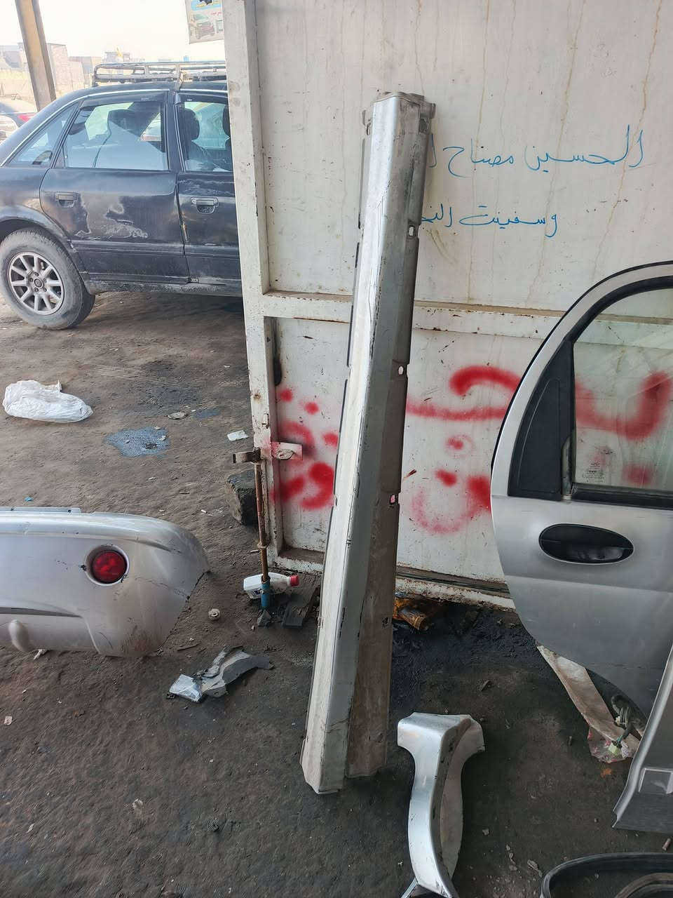 السلام عليكم اخوان من رخصه الادمن طبعا عندي السياره كيو كيو تفصيخ اي واحد يحتاج اغراض من عندها انا بالخدمه مكان الدوره بغداد ابو تشير مكينه وكيرخير من الله. ***********
