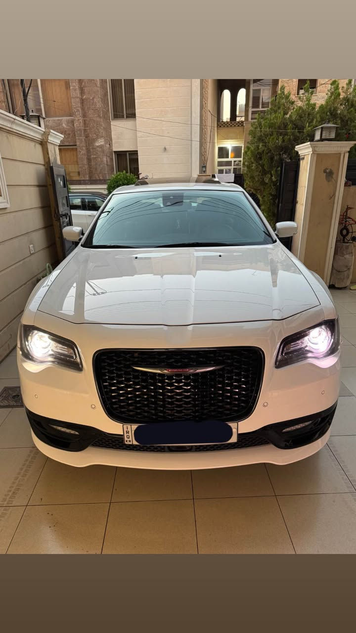السلام  عليكم ورحمة الله وبركاته 

‏‎‏‎      لـلـبـيع 

كرايسلر اوباما   —  Chrysler Obama (S)

‏‎‏‎وراد خليجي كفالة دعامي ل دعامي كامل ب شرط.    

‏‎‏‎الموديل     ٢٠٢٣

حجم المكينه   — 3600/ V6

‏‎‏‎اللون               — ابيض    

‏‎‏‎المسافه المقطوعه — ٢٤،٠٠٠ ميل

‏‎‏‎صبغ: بدون صبغ 

‏‎‏‎المواصفات 
‏‎بصمة 
‏‎‏‎- بصمة أبواب
‏‎‏‎-ترحيب عند الاقتراب ‏‎
- گير ماوس 
‏‎‏‎- رادار جانبي و امامي ً
- شاشه ديجتال 
-اشاره بالمرايه 
‏‎‏‎-شاشه كبيره تدعم نظام الأبل كار باي ونظام الاندرويد 
‏‎-اوتو هولد 
‏‎-اوتو ستوب 
‏‎‏‎-كشنات تدفئة  أمامي و خلفي 
‏‎‏‎- بگ لايت LED 
- ليد نهاري 
‏‎‏‎-كرسي السايق بحركة كهربائيه 
‏‎‏‎-تحكم ستيرن جهتين 
‏‎‏‎-تحديد سرعه 
‏‎‏‎-مانع انزلاق 
‏‎‏‎-كامره خلفيه دواره 
‏‎‏‎باقي المواصفات المعروفه فللل ١/١ 

‏‎‏‎السعر / اتصل    

‏‎‏‎موقع  السياره  : أربيل   

‏‎‏‎للأستفسار    *********** أربيل, العراق
