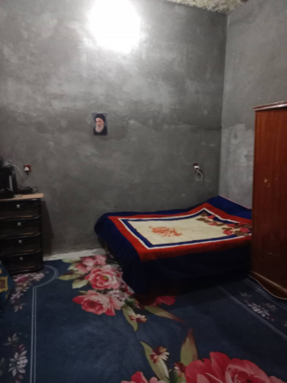 سلام عليكم ورحمت الله وبركاته بيت البيع سوق شيوخ البطاط بيت زراعي مساحه 100متر الستفسار على النتصال رقم الهاتف ***********
