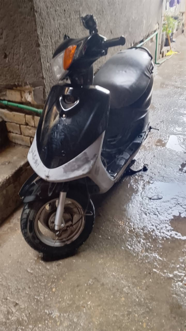 السلام عليكم دراجه ماكس قجمة للبيع
دراجة خير من الله وكله شغال 
السعر 350وبيه مجال المكان العبيدي ***********
