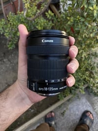 عدسة كانون 18-135 • مانع اهتزاز • فطر بالهود