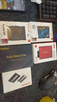 هاردات الجميع شلعة فحم بدون فحص ٦٠ الف توصيل ٥٠٠٠  واتساب 07707890434