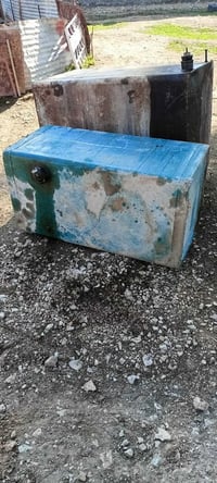 التانك للبيع  سعر خاص   رقم تلفون07518605164