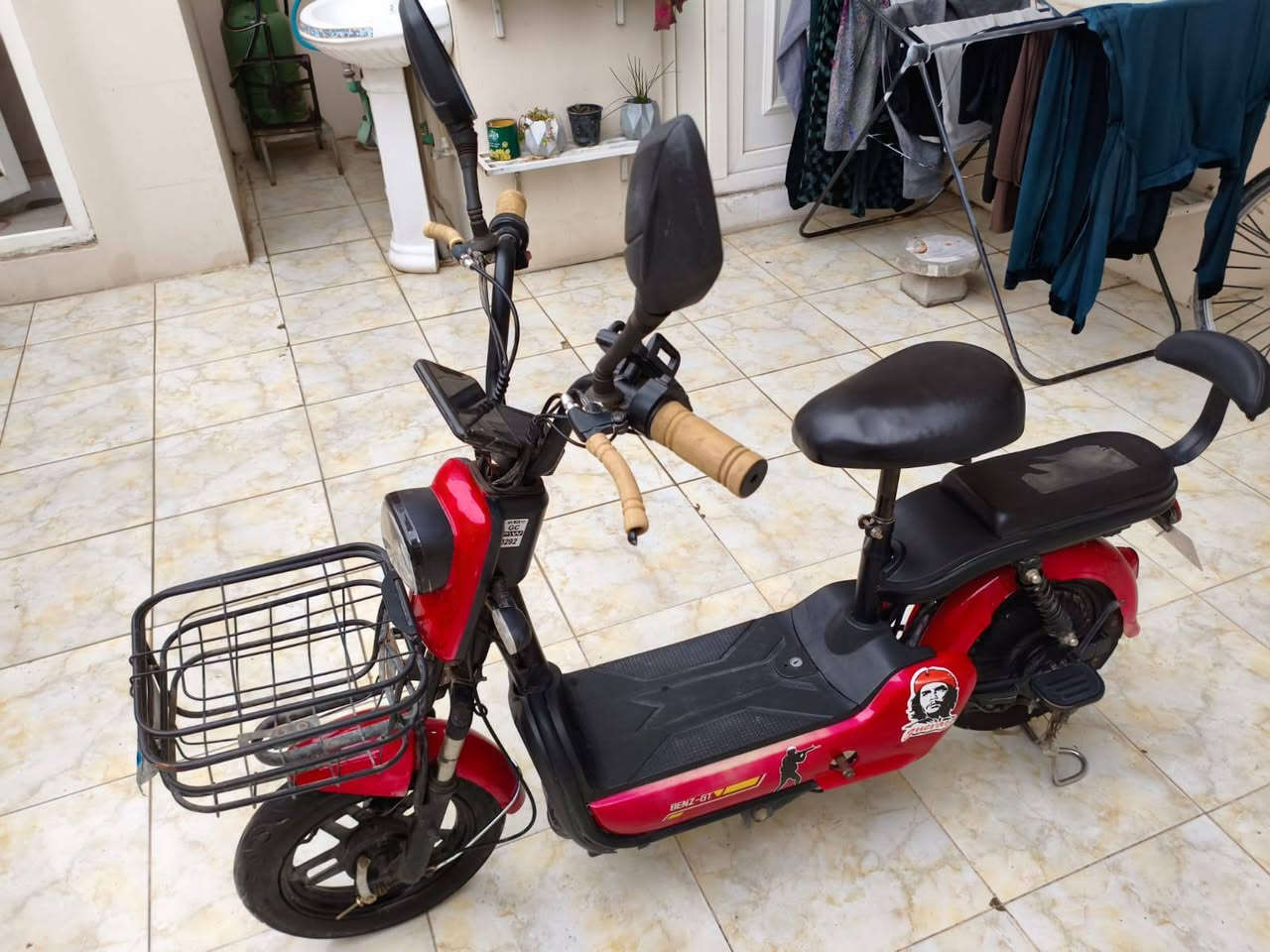 ئەم ماتۆڕ شەحنە بۆ فرۆشتن بەشەرت بێ عەیبی نرخی ٢٥٠ هەزار وە موعامەلە لە کەلار ژمارە مۆبیال ***********
