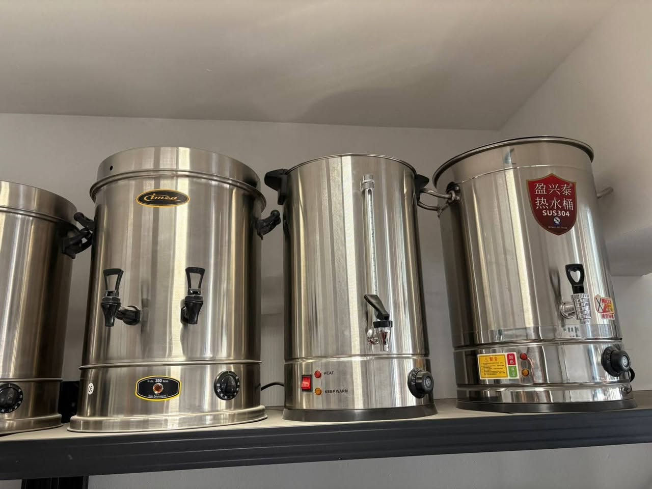 #الجميع
يتوفر لدينا كميه محدوده من السماورات  احجز طلبك قبل نفاذ الكميه 
واتساب
***********
***********
***********   
 لدينا خدمك توصيل لجميع َحافظات العراق
