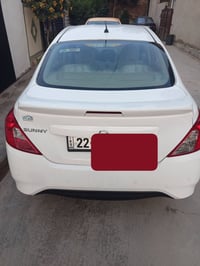 نيسان سني موديل 2019 سياره نظيف بدون حالوب ، بدون ضربه قوية بس بها بار...