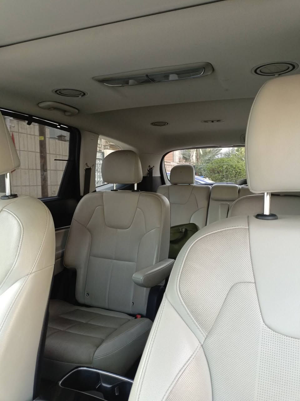 للبيع كيا تيلورايد 2022
فول مواصفات وارد امريكي ضرر باب وربع من الچاملغ وبدلات نفس الون وشبر في الجنطه 
سياره جديده مابيه اي نقص 
ماشيه 55ميل  تحويل ثاني يوم رقم بصره 
السعر 235وبيه مجال
رقمي ***********
