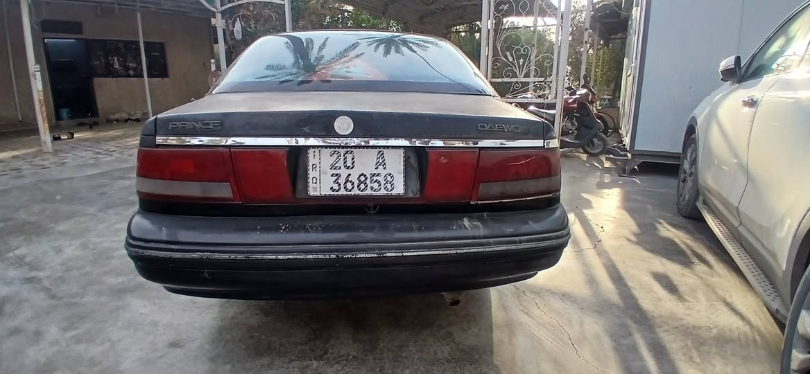 برنس موديل 95 رقم ديالى انكليزي باسمي سنوية لل27 سيارة كاملة وجاهزة مابيهة اي نقص بدون صبغ ولا ضربة  كهربائيات كلهة شغالة تايرات جدد مكينة وكير نضيفات مسجل سماعات جدد تبريد شغال خير من الله  تجي بعينك وتشوف انضف من الصور السيارة ب 38 وبيهة مجال قليل مكاني بغداد جسر ديالى الجديد *********** او ***********
