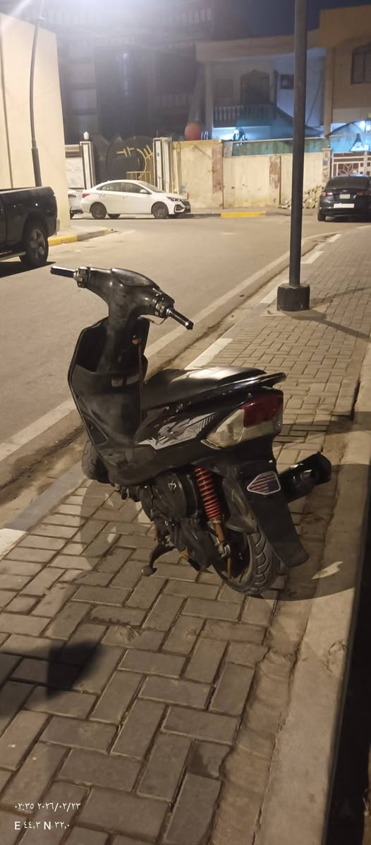 السلام عليكم ماكس عدله للبيع مكان الدراجه البصره دور الضباط تجي وتشوف النضافه السعر 
700 وبيه مجال قليل التواصل علا ***********
